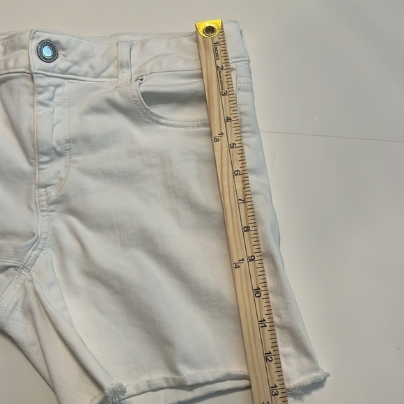 American Eagle Outfitters White Midi Short Raw Hem Shorts Size 10 - Picture 7 of 13